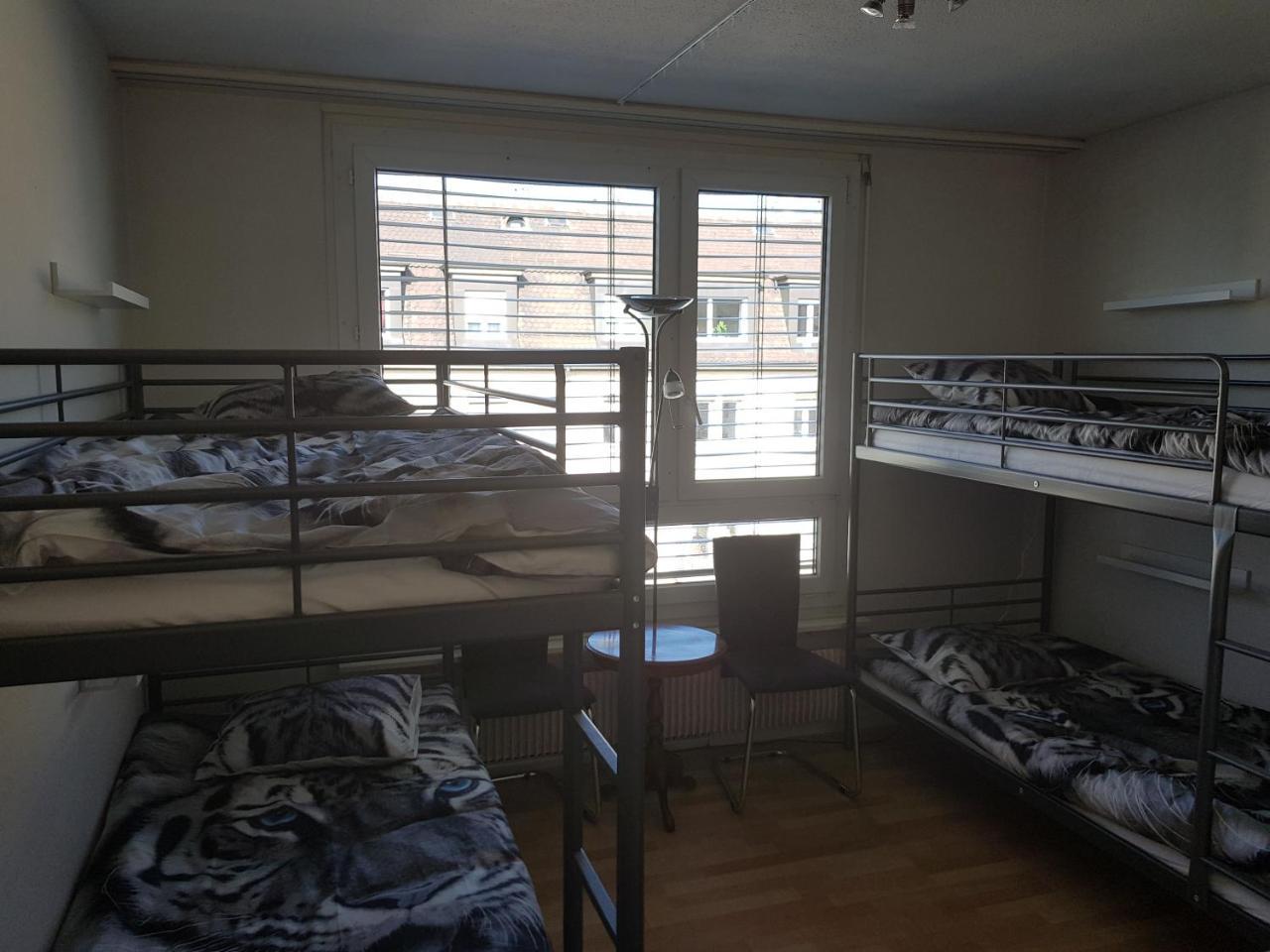 Budget Youth Hostel Oberengstringen Bagian luar foto